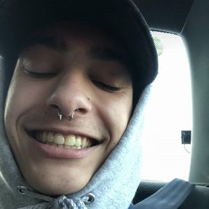 Meet your Posher, Josias